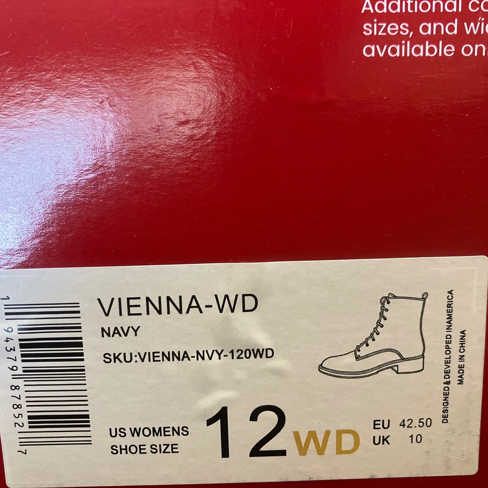 Journee Collection Vienna Navy Vegan Suede LaceUp Ankle Boots Womens 12W NIB NEW - Picture 6 of 12